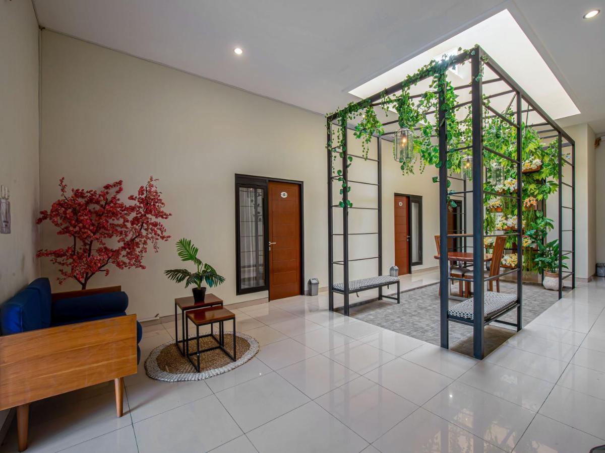 Casa Ts 16 Hotel Malang Kültér fotó