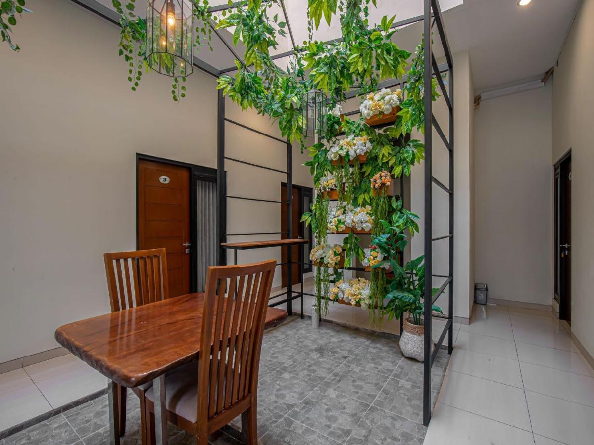 Casa Ts 16 Hotel Malang Kültér fotó