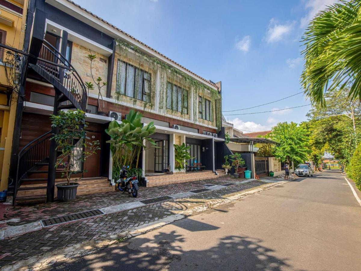 Casa Ts 16 Hotel Malang Kültér fotó