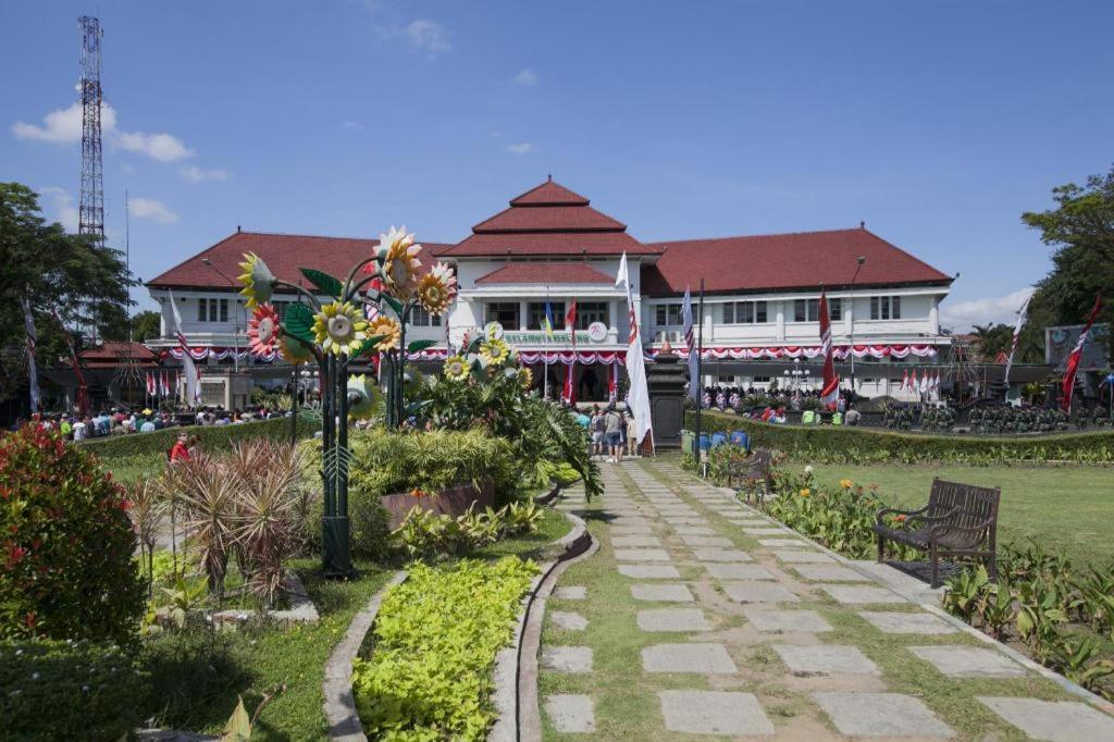 Casa Ts 16 Hotel Malang Kültér fotó